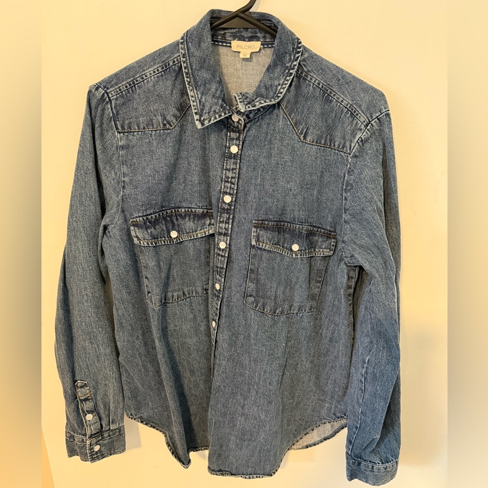 Pilcro Women’s Denim Snap-Front Western Shirt in Blue